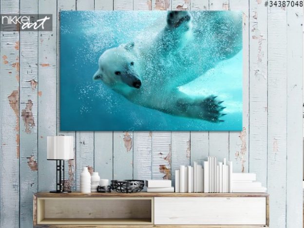 Photo of a polar bear on canvas: fun for the kids